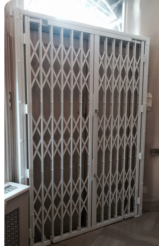 Porta Pantográfica em Aço